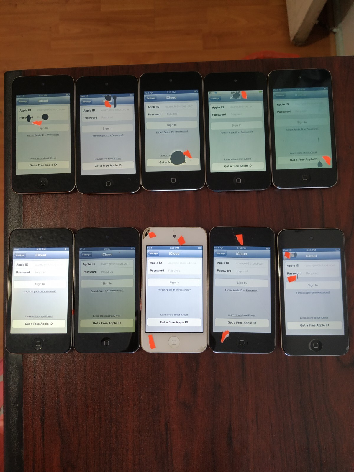 Lot of 10 Apple iPod Touch 4th Gen 32GB(1pc)/ 16GB(3pcs)/ 8GB(6pcs) for parts