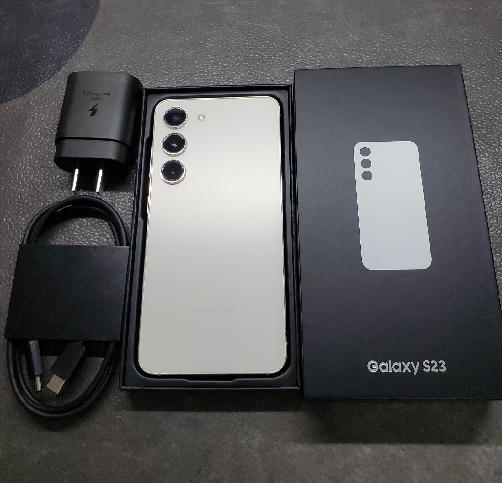 Samsung Galaxy S23 SM-S911U1 8+128GB 6.1″ Smartphone – Unlocked