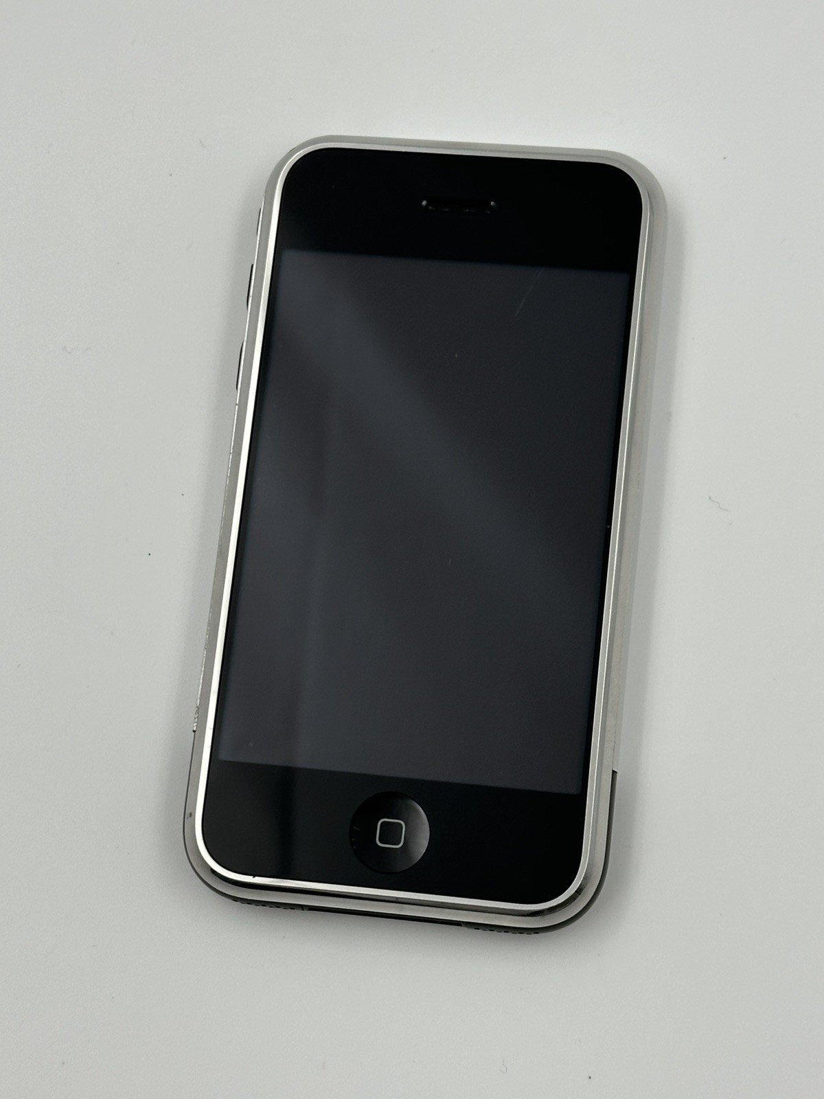 iOS 1.0 Apple iPhone 1st Generation – 8GB – Black A1203 (GSM) 2G MA712LL/A