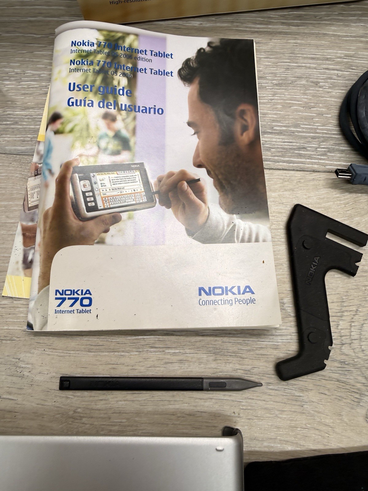 Nokia 770 In Box Rare Internet Tablet 2005 W/New Battery! Excellent Cond.