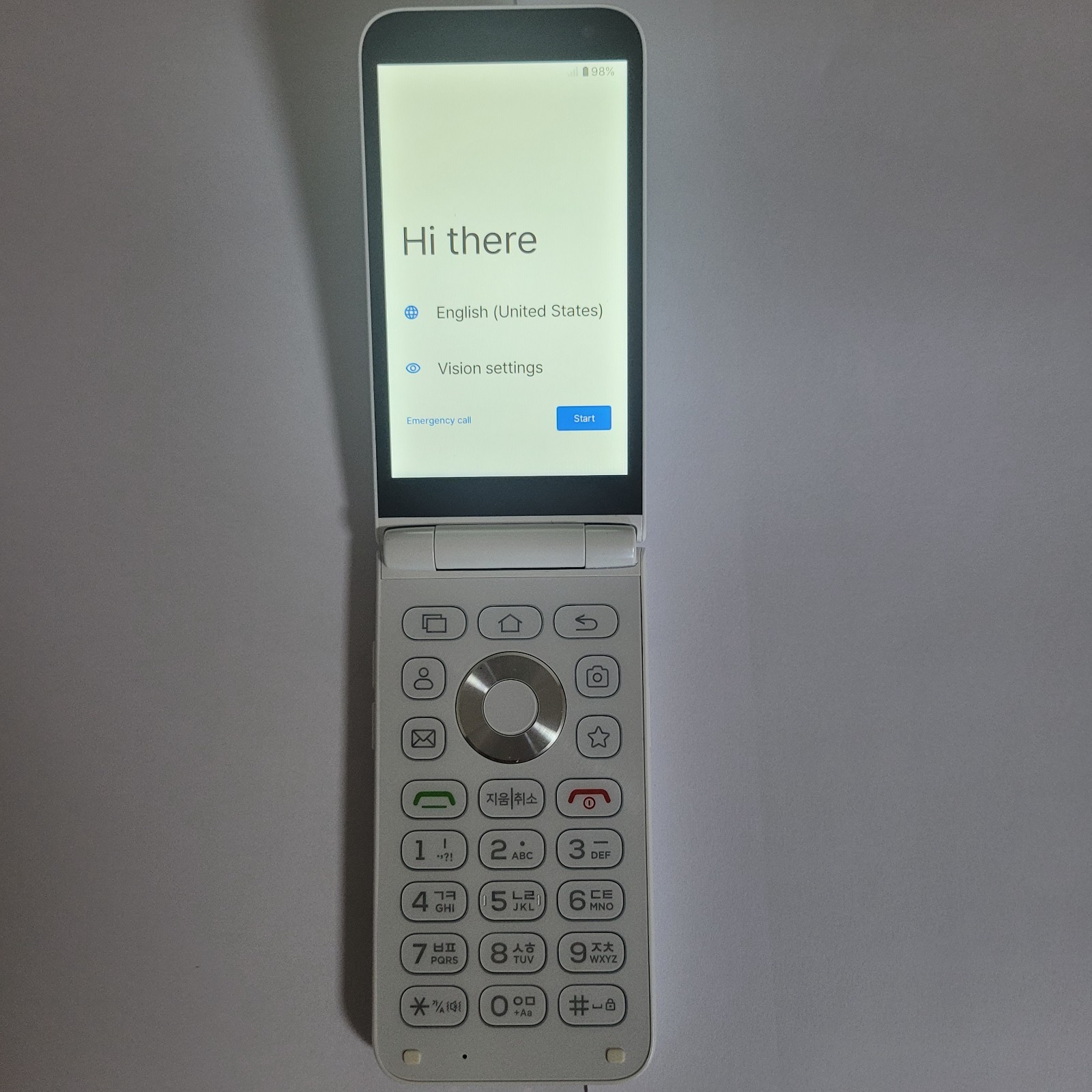 ALT MIVE AT-M140 Style Folder 2 cell phone 32GB LTE/3G – Black , White Used