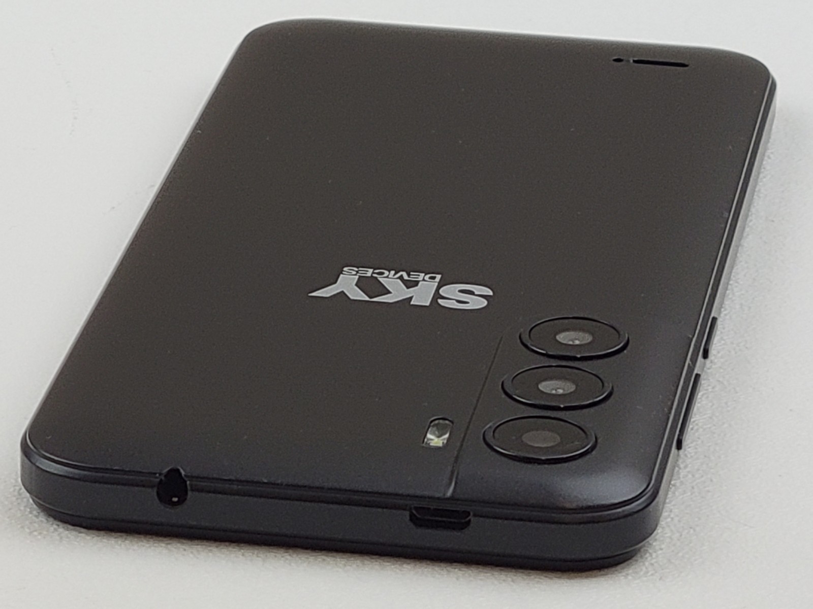 (B-STOCK) SKY Devices Elite G63 – 32GB – (GSM Unlocked) Dual SIM Smartphone
