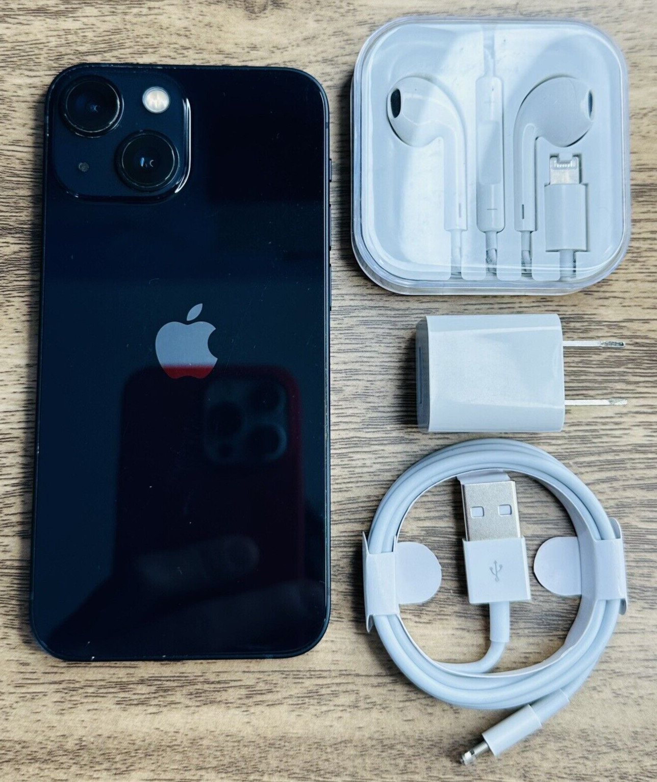 Apple iPhone 13 – 256GB – Midnight Factory Unlocked – Very Good Condition