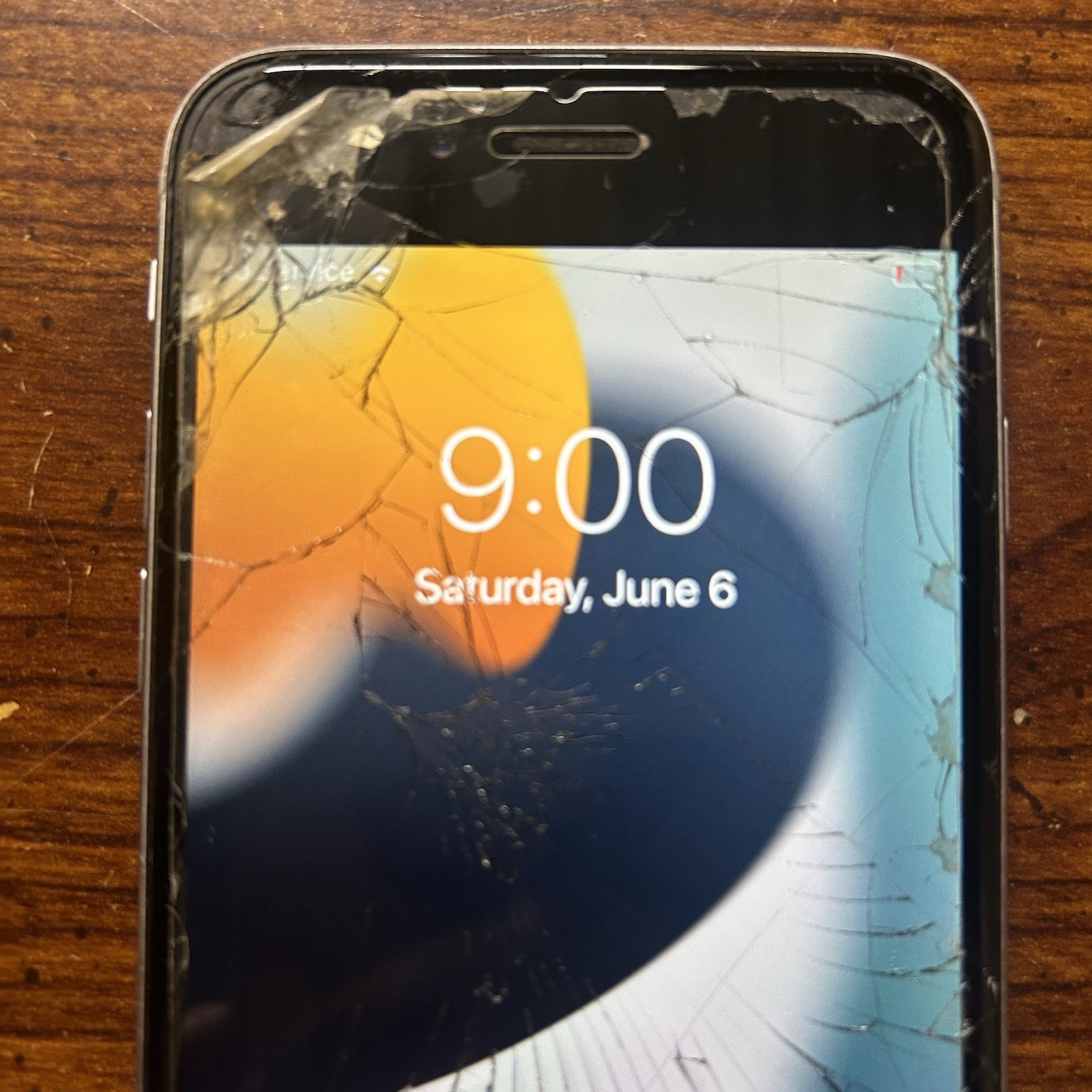 iPhone 6s Grey 32gb Storage A9Chip 2Gb Ram .Fingerprint ID. Good Phone