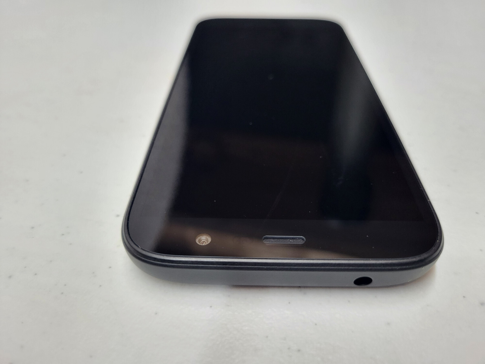 BLU View 2 – B120DL – 32GB – Black (TracFone) Android Smartphone