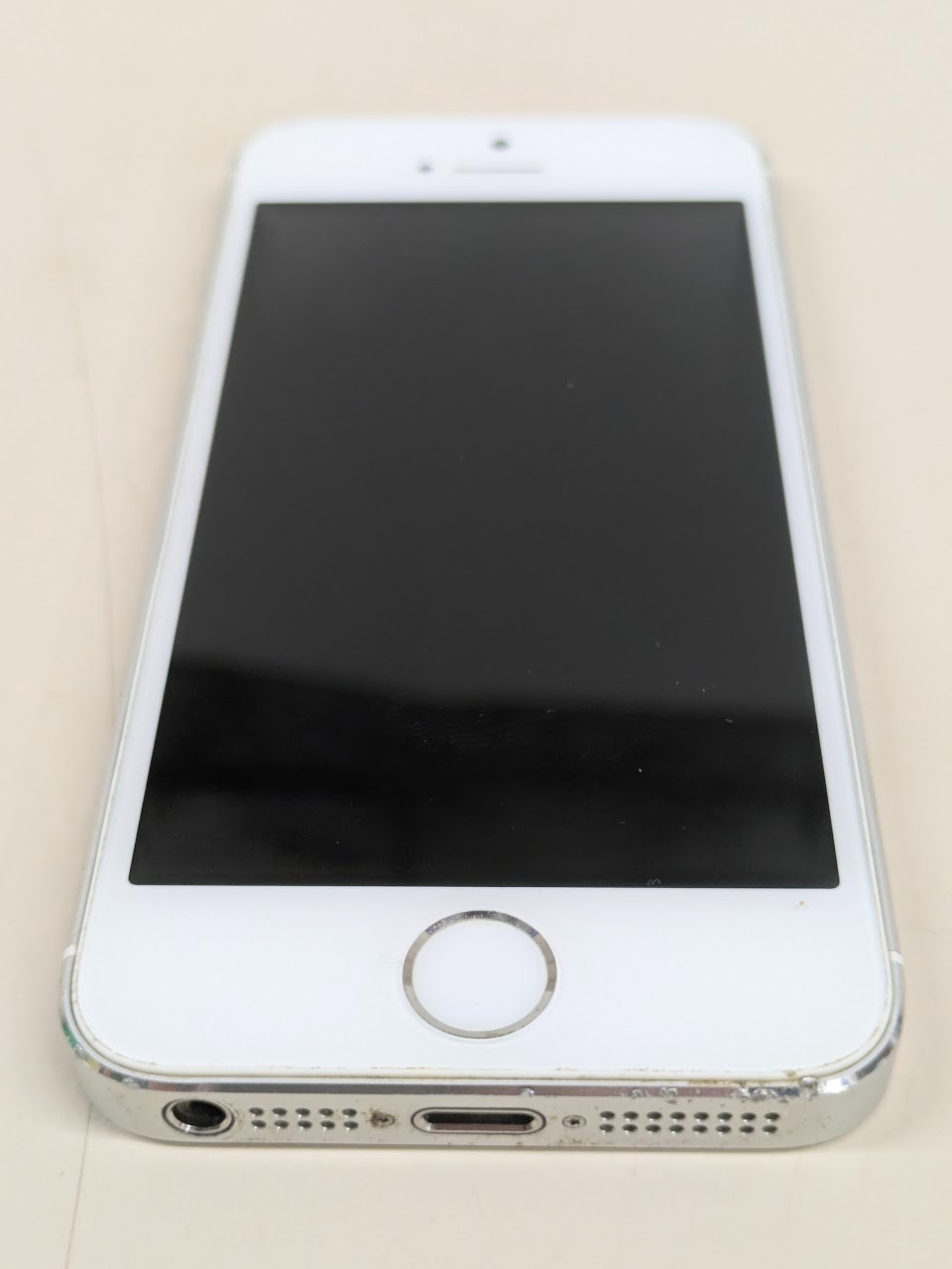 Apple iPhone 5s Model A1533 Untested For Parts Or Repair