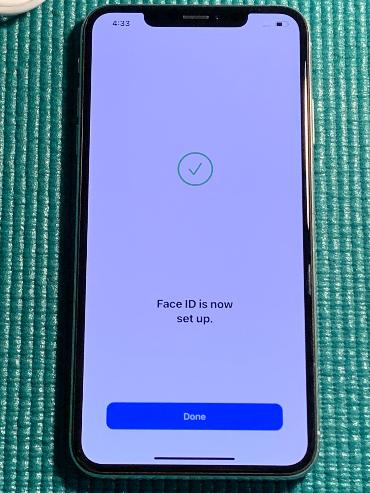 Apple iPhone XS Max – 64GB – Silver (Unlocked) A1921 (CDMA + GSM)