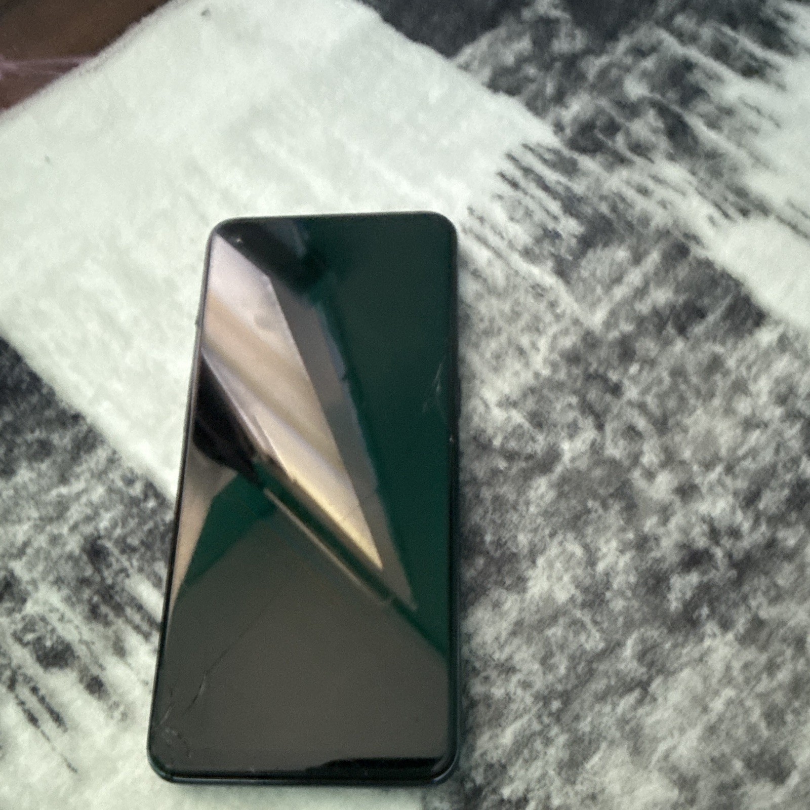 OnePlus Nord N10 5G 1TB 6.49in Unlocked OxygenOS Black For Parts