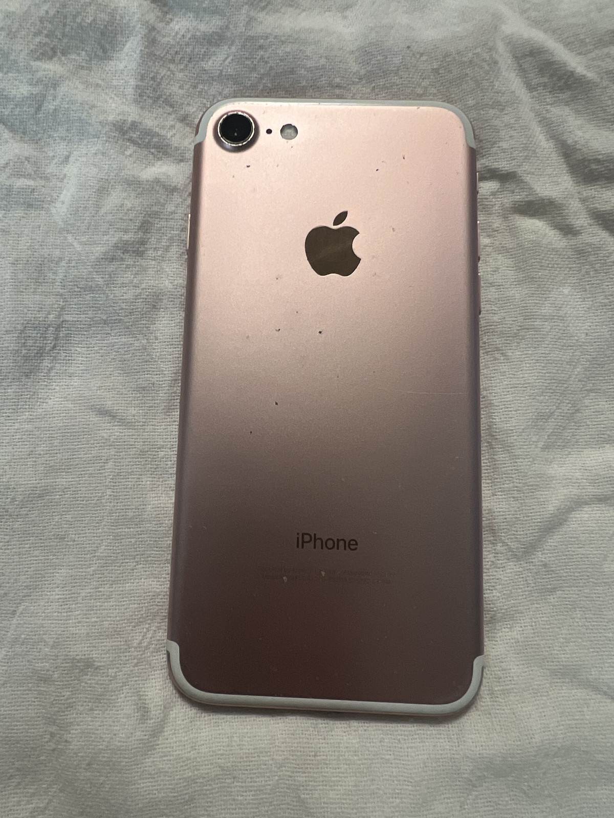 iPhone 7 Rose Gold 32GB A1778 In Excellent Condition Works Great unlocked