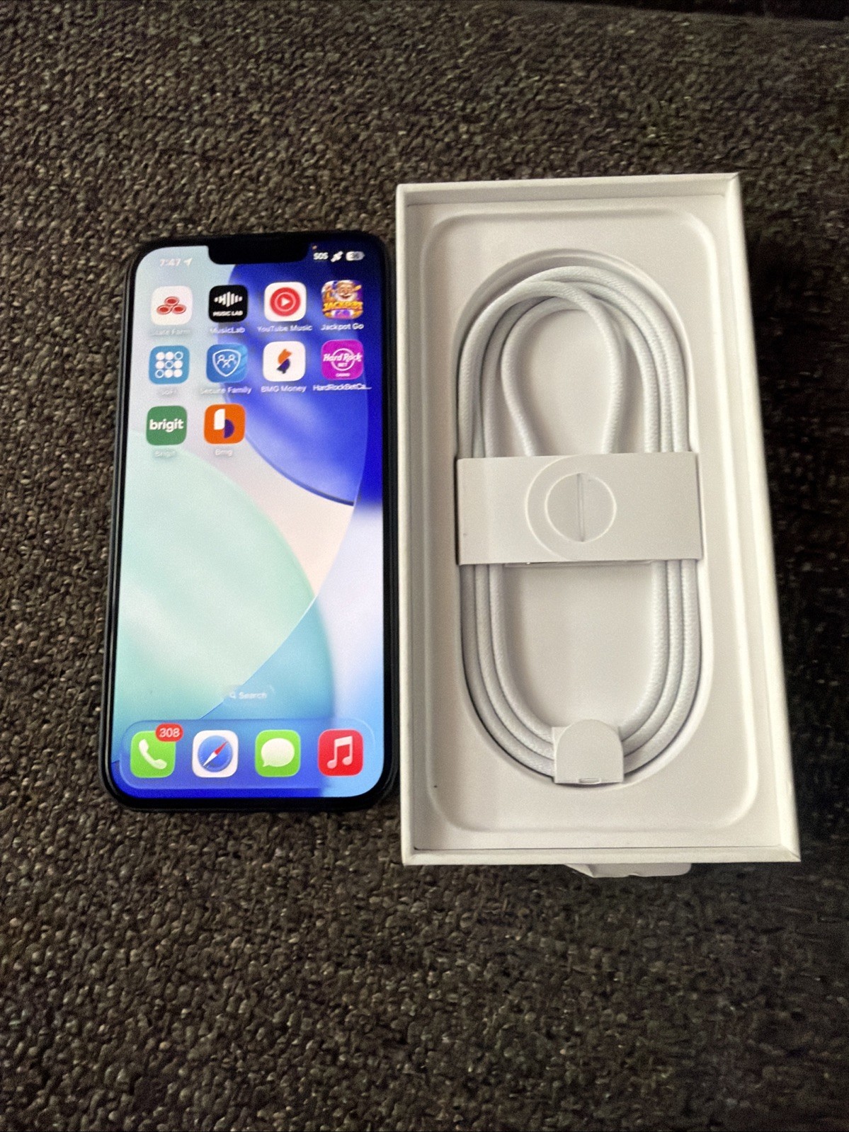 iPhone 17e 256 GB Att Cricket Excellent Condition Used Very Good Fast Shipping