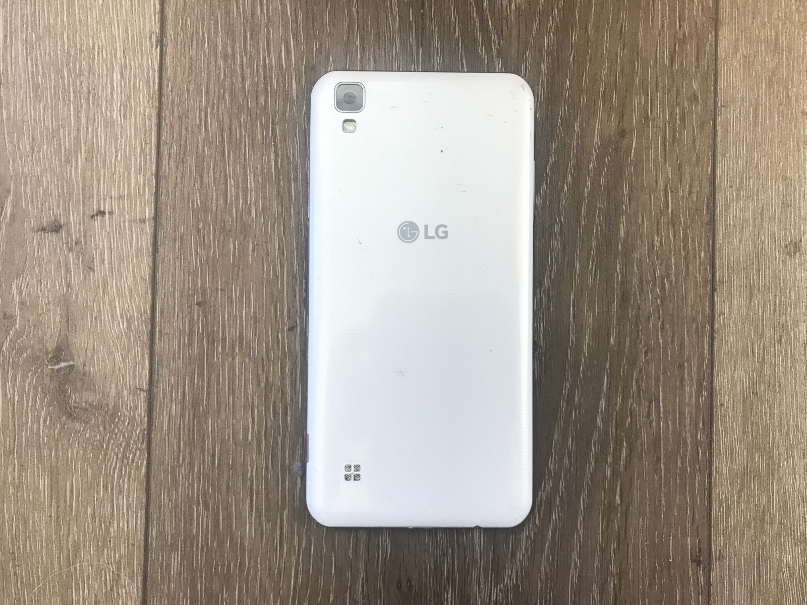 LG Tribute HD LS676 16GB Sprint Whit Android Wireless Smartphone