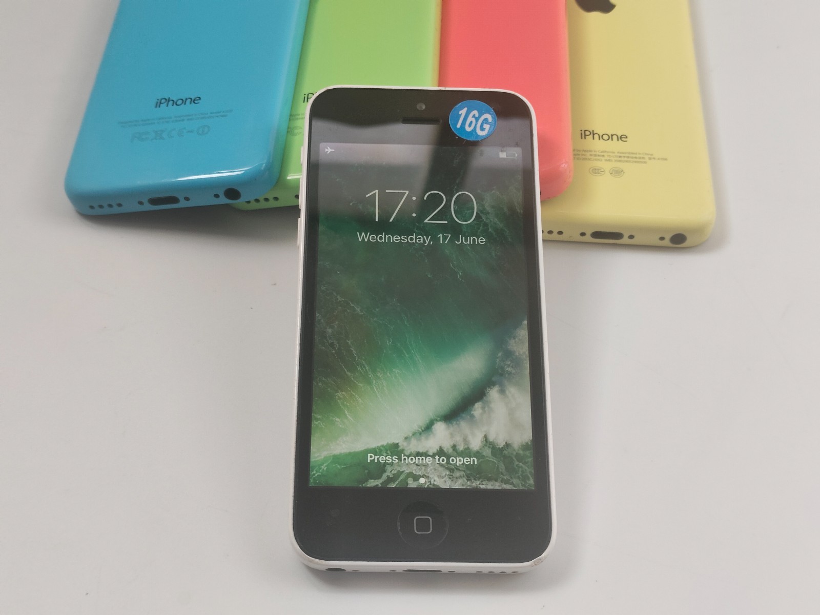 Apple iPhone 5c UNlocked(any carrier)8/16/32GB White/Green/Pink/Blue/Yellow Gift