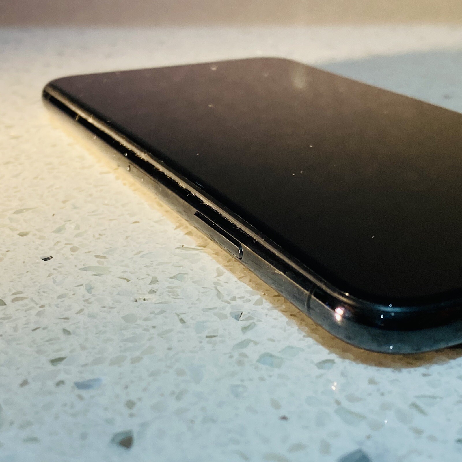 Apple iPhone X – 256GB – Space Grey (Unlocked) A1865 (CDMA + GSM) #227 /DO