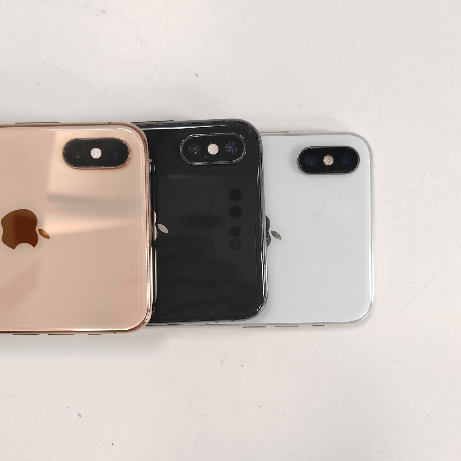 Apple iPhone XS Max 6.5″ 12MP 64GB 256GB all colors iOS 18 with Face ID