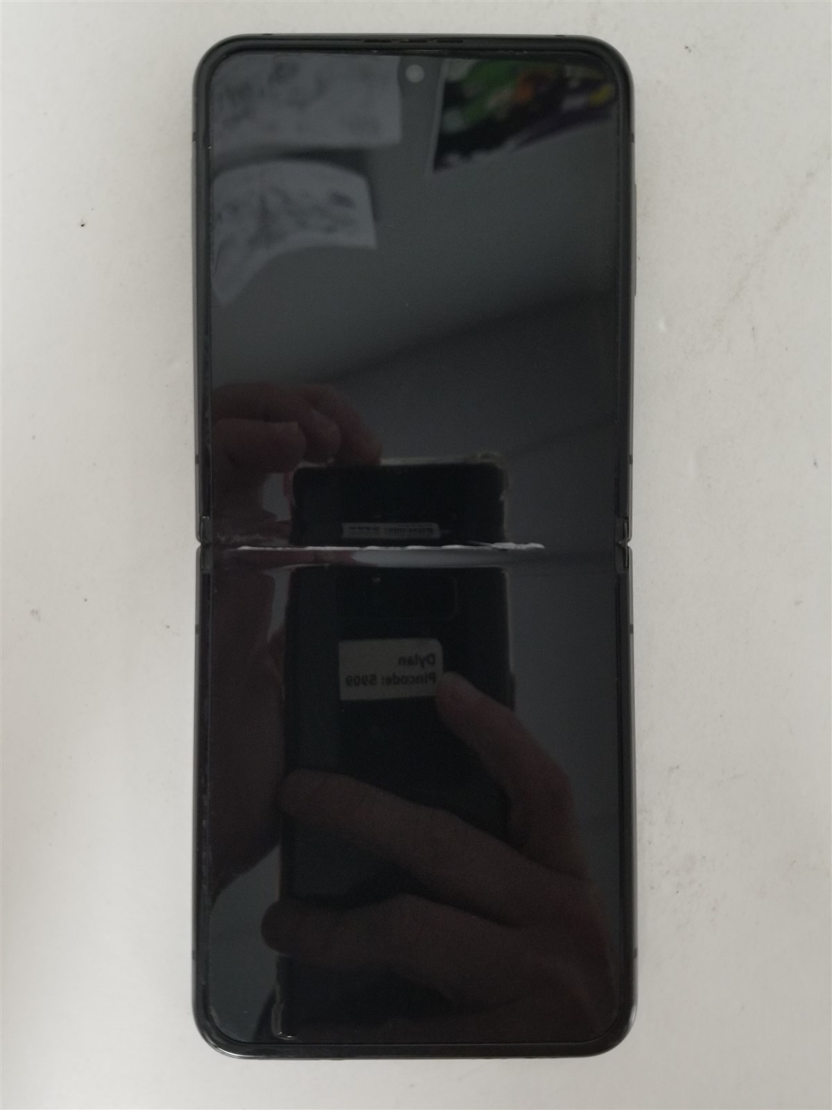 Samsung Galaxy Z Flip4 128GB Black SM-F721U (Unlocked) Discounted zW2984