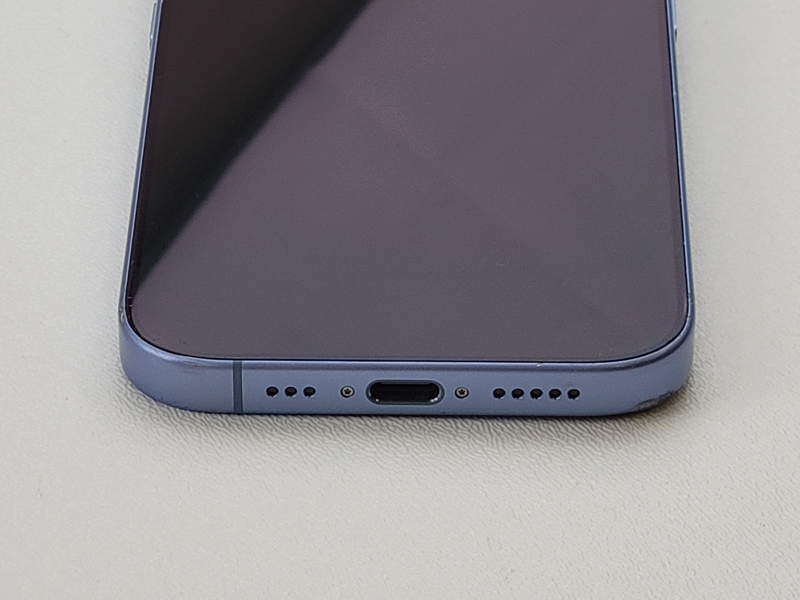 Apple iPhone 17 (A3258) 256GB – Blue (Unlocked) Smartphone – BLEMISHED – H7788