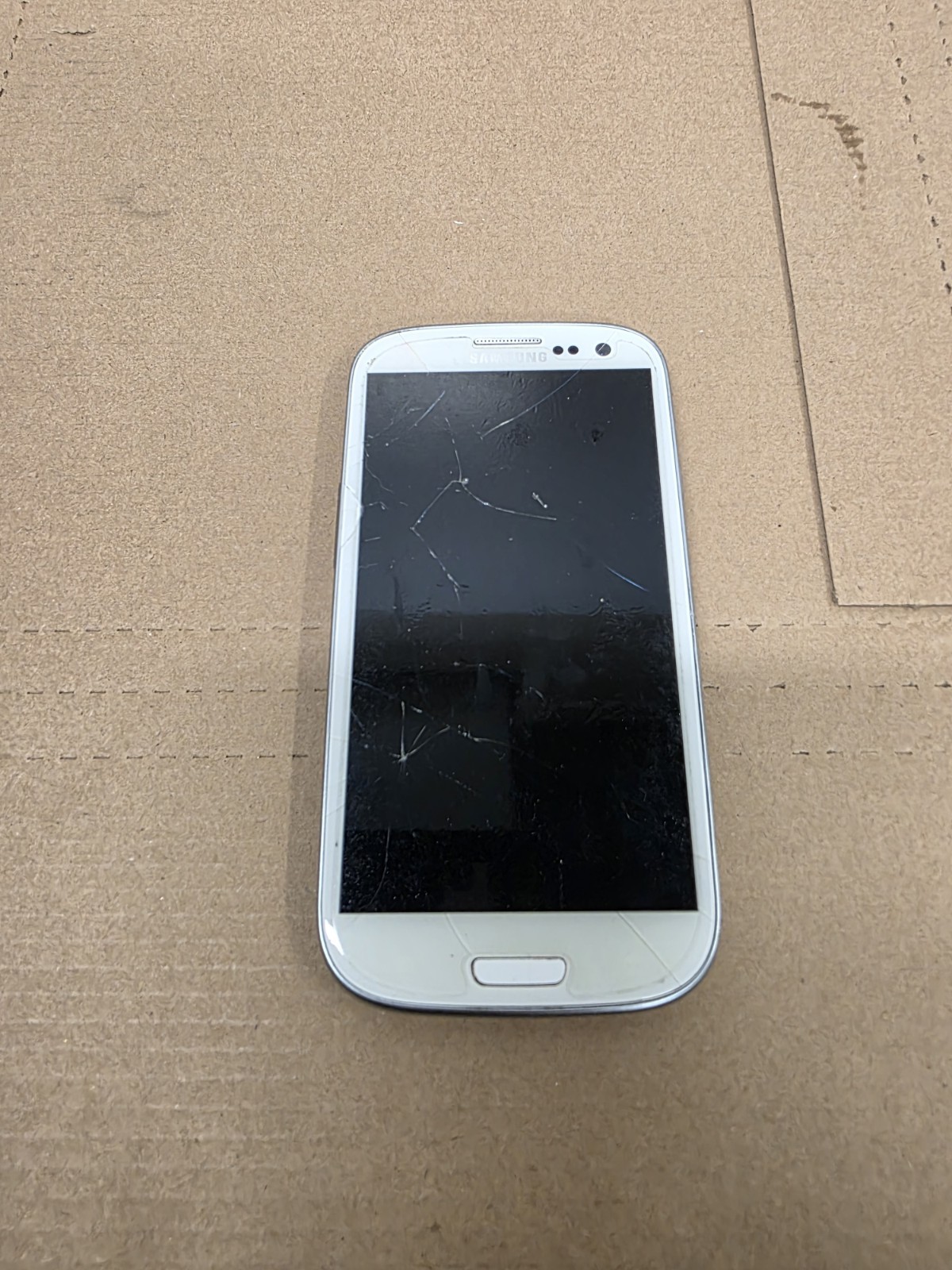 Samsung Galaxy S III (S3) (T-Mobile) – CRACKED