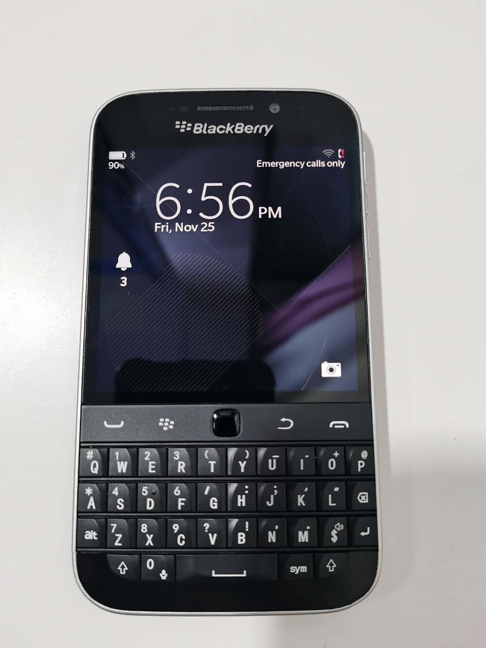BlackBerry Classic Q20 3.5″ 8MP16GB 2GB RAM black LOT