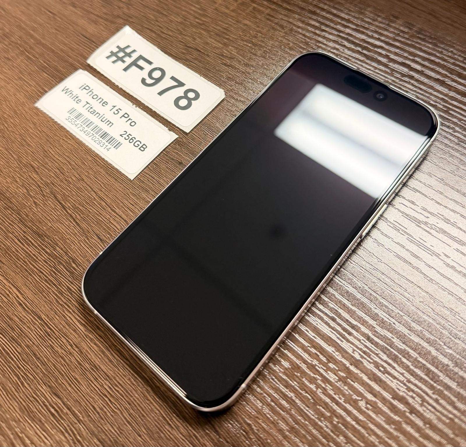 Apple iPhone 15 Pro 256 GB White Titanium – Unlocked – Read Seller Notes