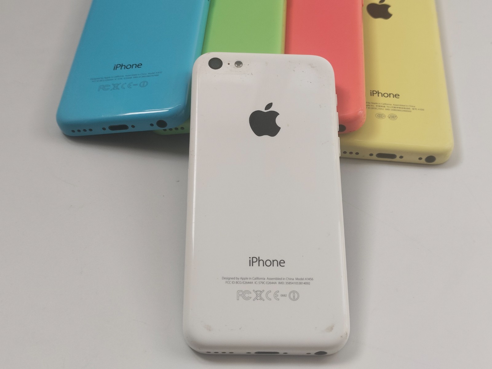 Apple iPhone 5c UNlocked(any carrier)8/16/32GB White/Green/Pink/Blue/Yellow Gift