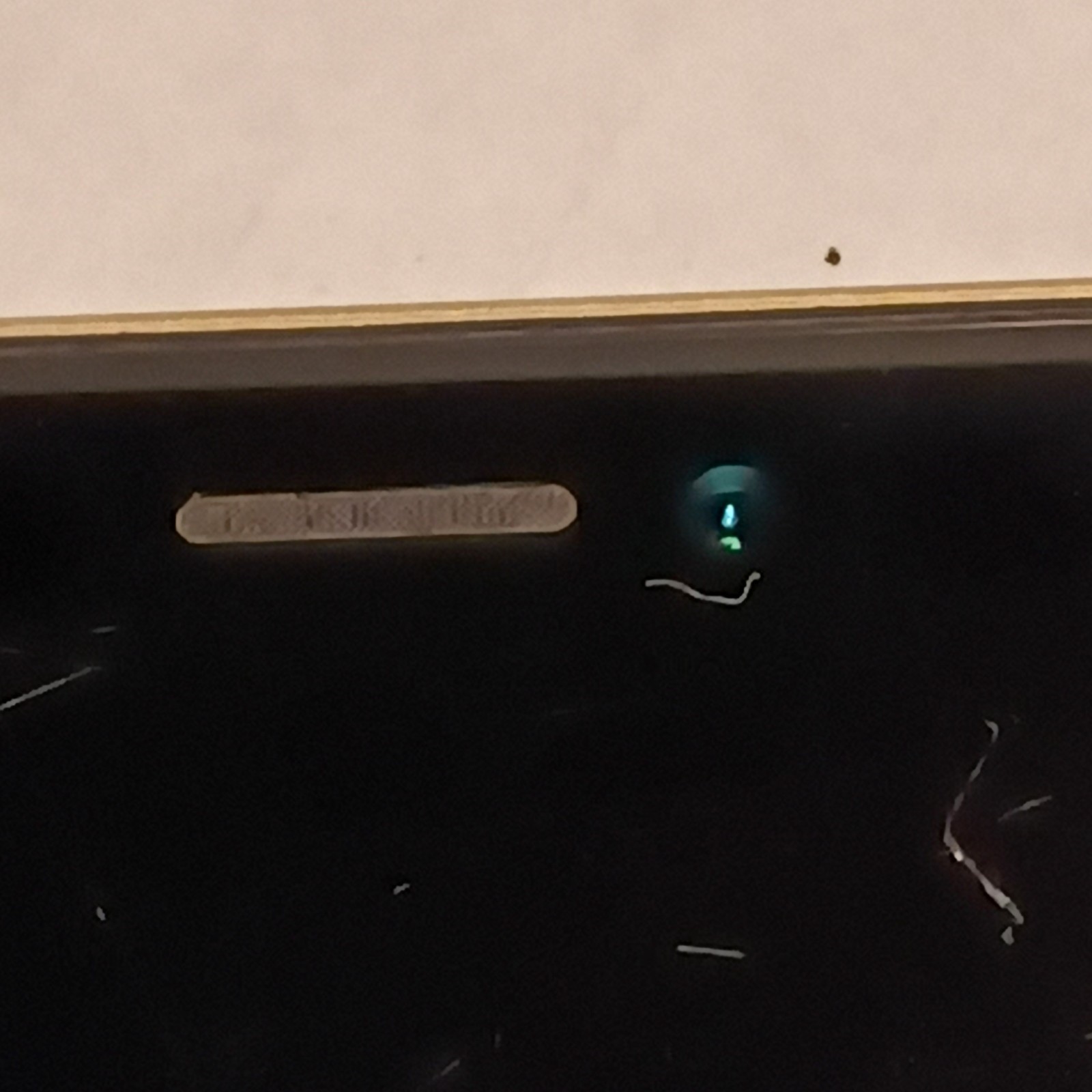 Apple iPhone XR 64GB Yellow 12MP Smartphone FOR PARTS/NOT WORKING