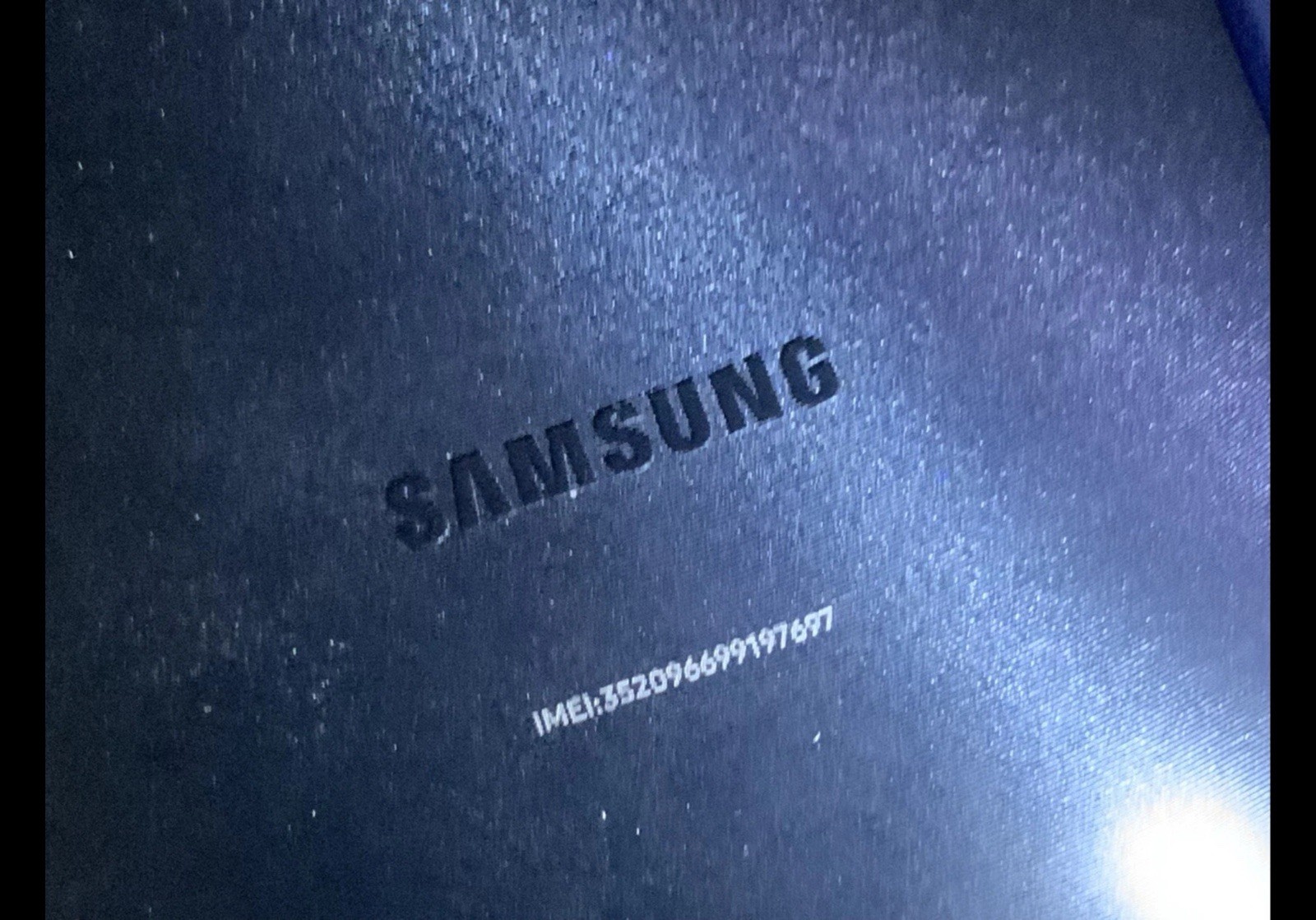 Lot of 4 Samsung & Motorola 1 UNLOCKED 3 Locked