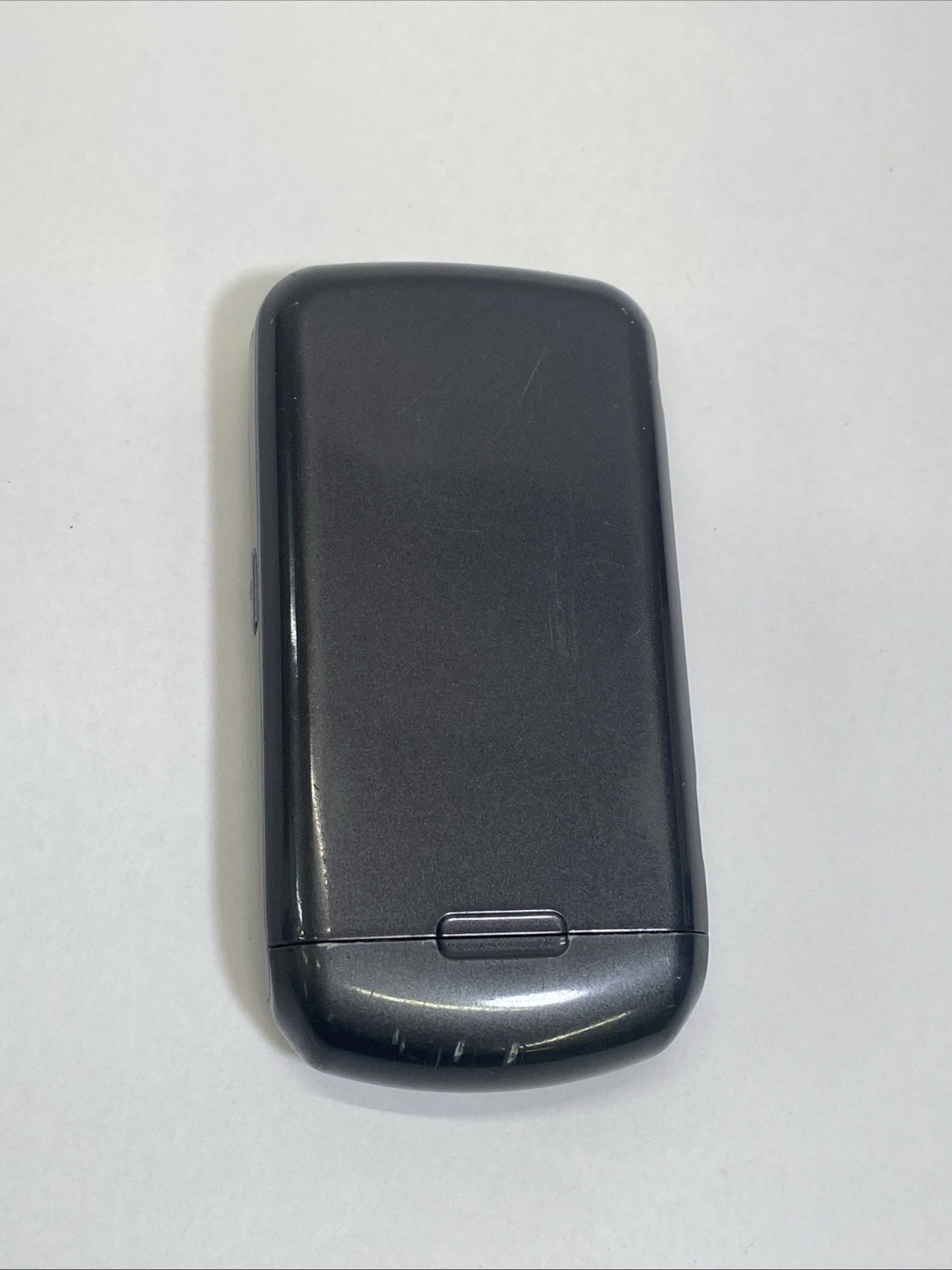 2 LG VX5600 MPP Accolade GRAY Wireless Flip Cell Phones Plug Cord 1.3MP Tested