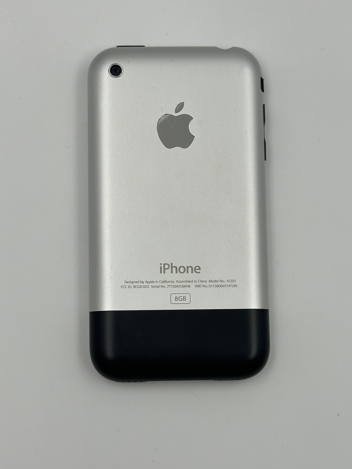 iOS 1.0 Apple iPhone 1st Generation – 8GB – Black A1203 (GSM) 2G MA712LL/A