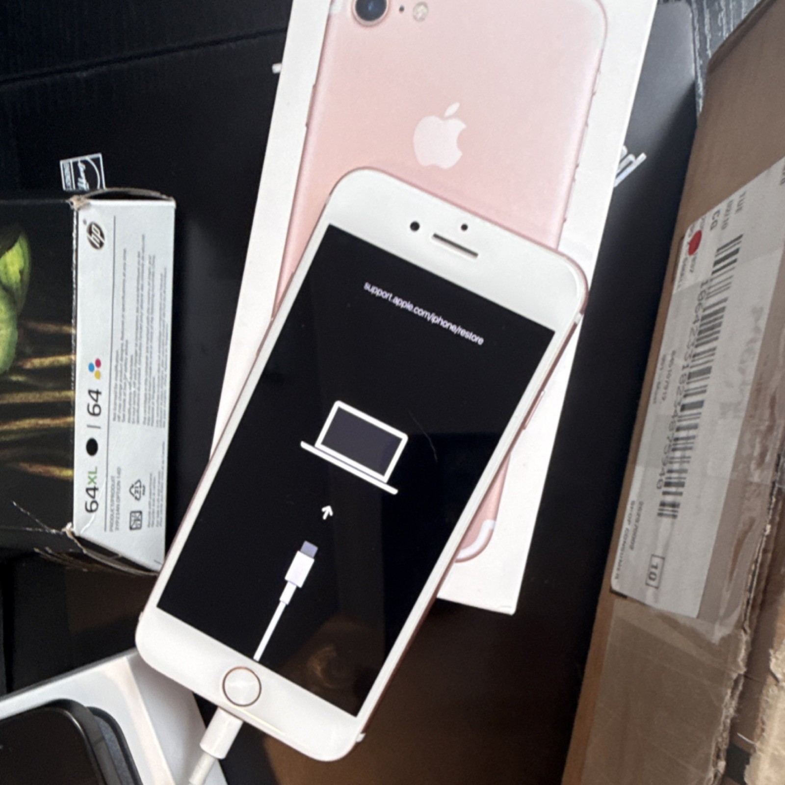 Apple iPhone 7 128GB Rose Gold Retina Display 4K Video Recording