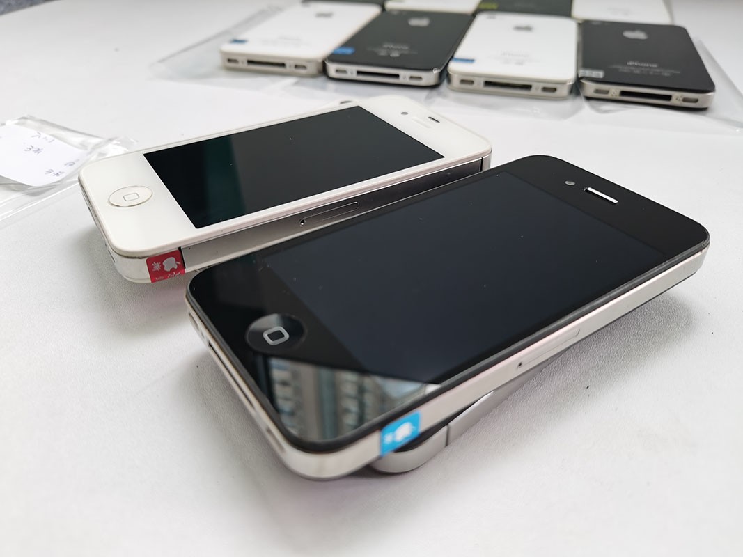 Apple iPhone 4 4s Unlocked White/Black 8 / 16 / 32 GB Tested Fully working