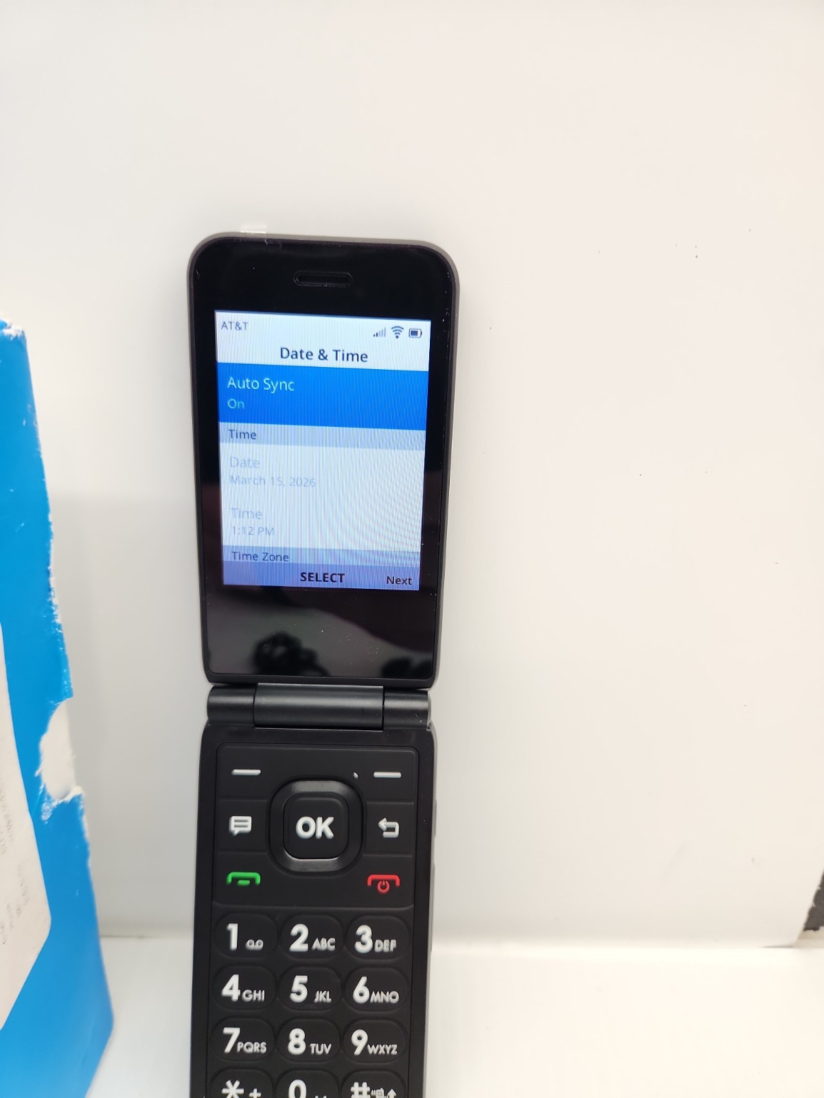 NEW AT&T FLIP IV U102AA 4G LTE AT&T SIM CARD INCLUDED! Read Description