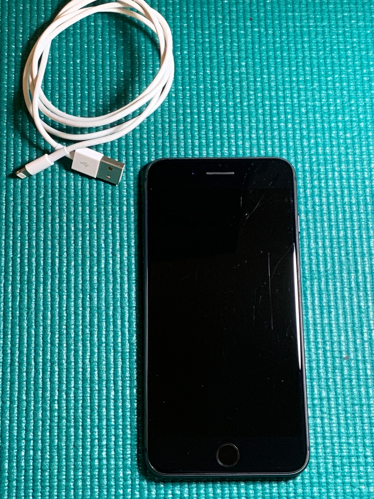 Apple iPhone 8 Plus – 256GB – unlocked Space Gray A1897 (GSM)