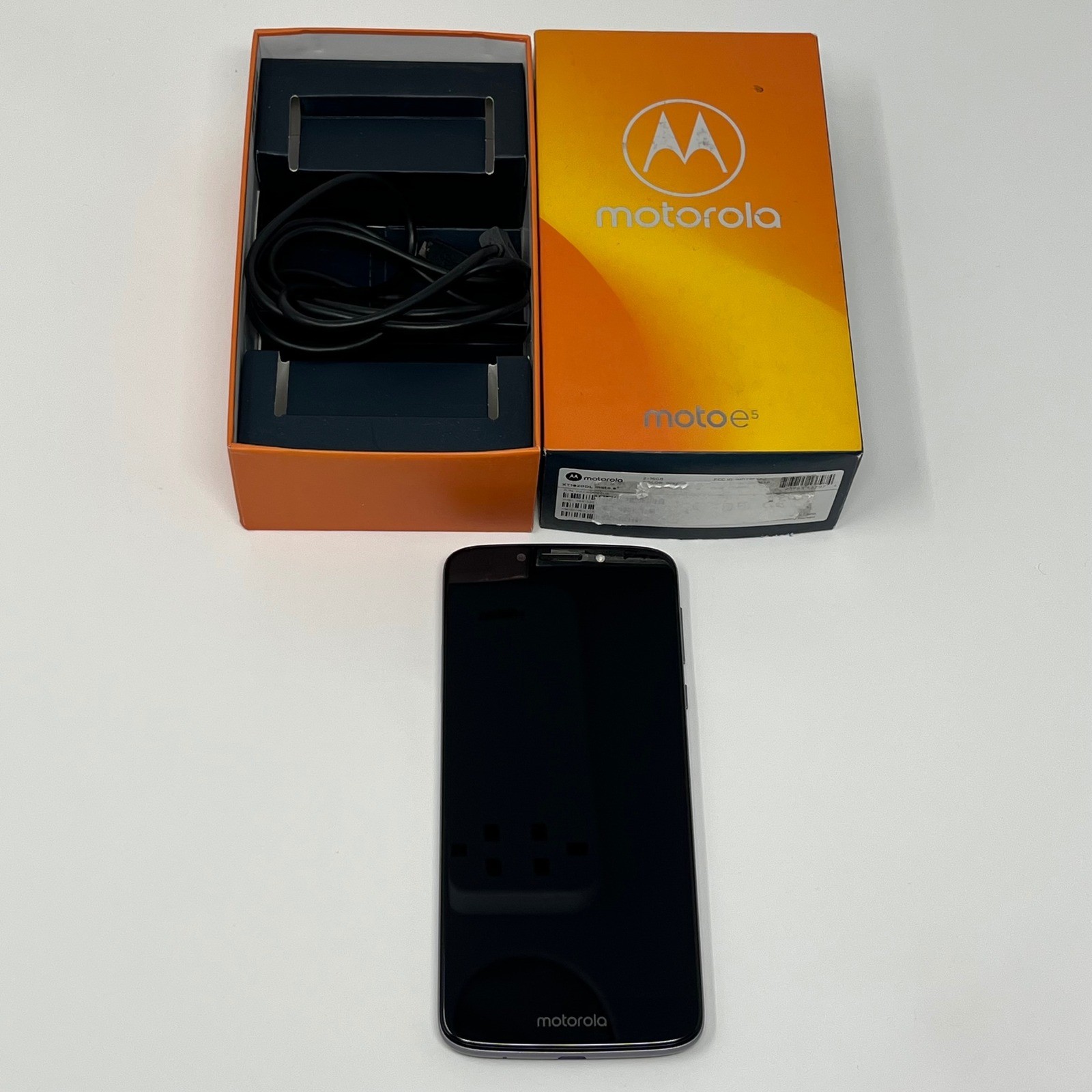 Motorola Moto E5 XT1920DL 16GB Gray Smartphone Carrier Locked Original Unknown