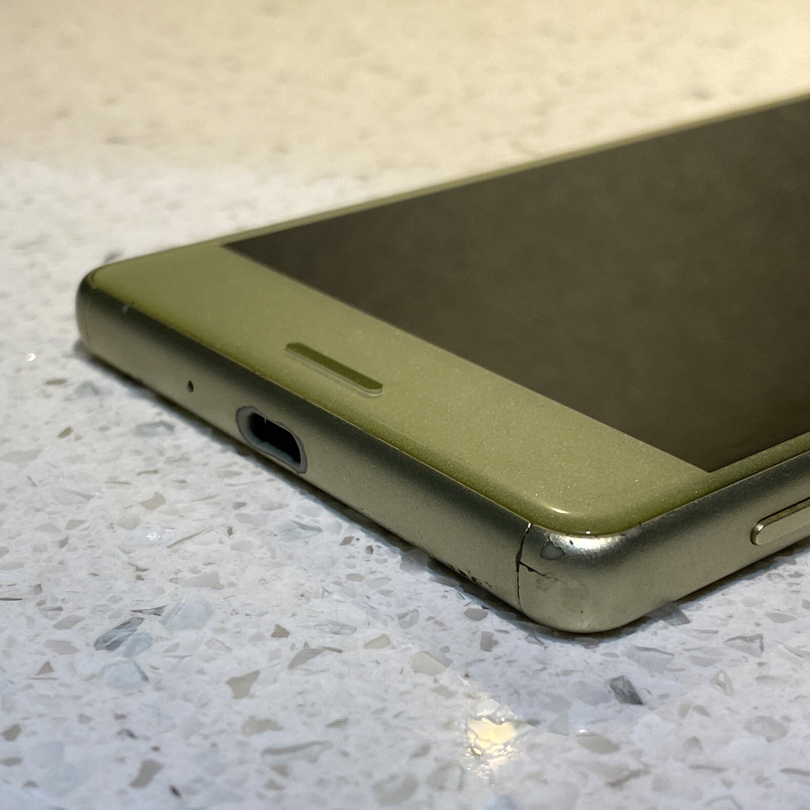 Sony Xperia X F5121 Android 32GB gold /DO