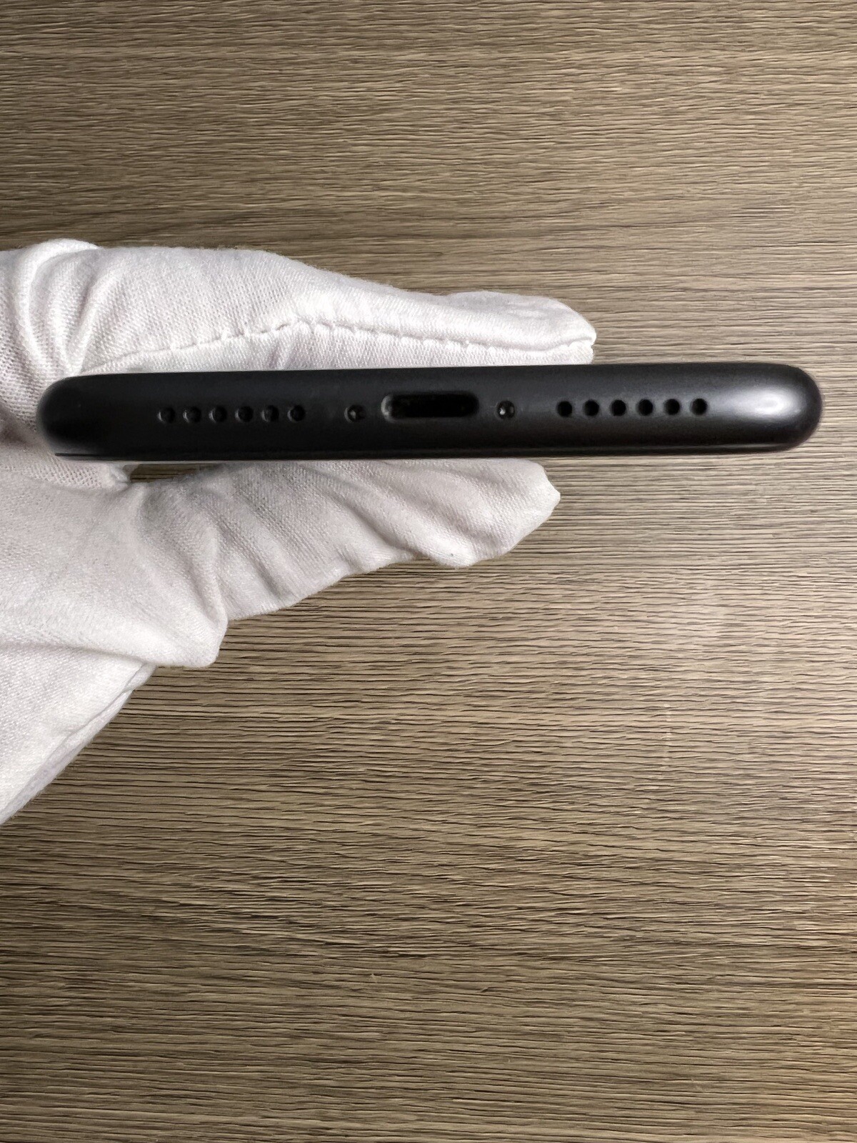 Apple iPhone 11 – 64GB Black -Very Good Condition – T-Mobile Locked