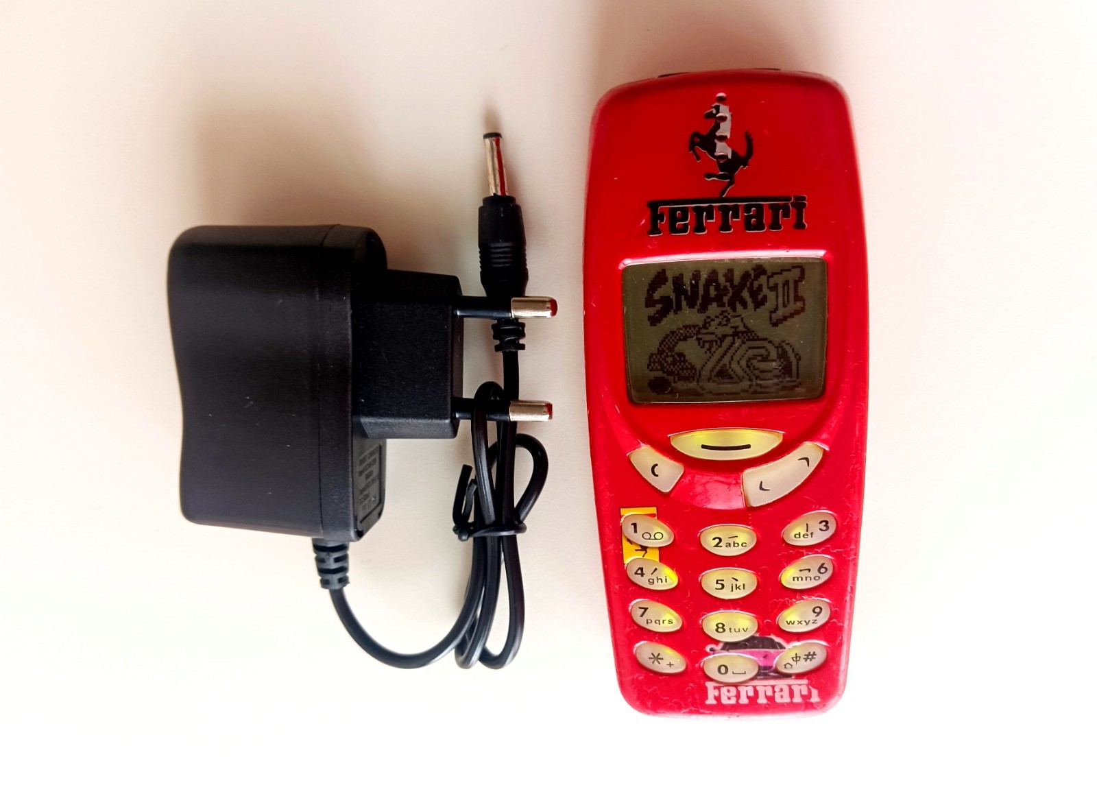 Nokia 3310 Ferrari + NEW Battery + Charger [RUSSIAN-BULGARIAN-UKRAINIAN]