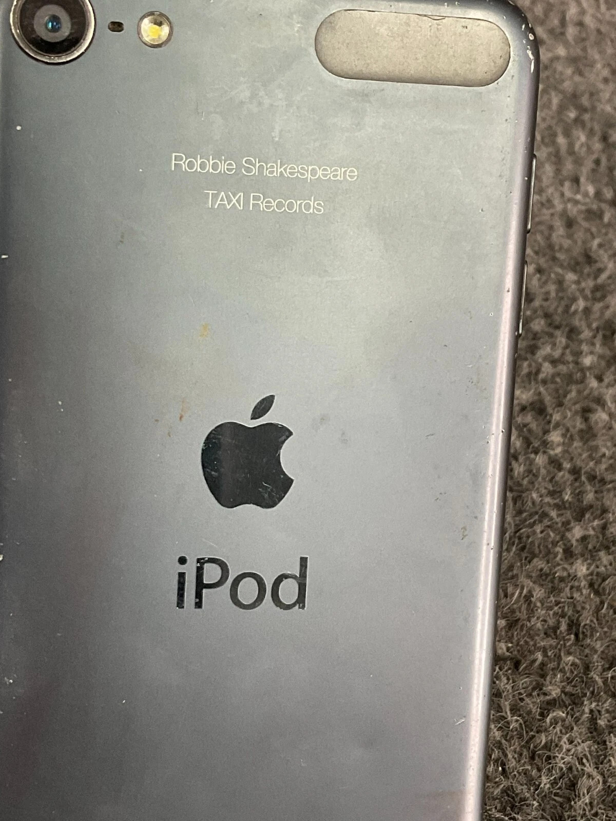 Apple iPod A1318 64GB 3rd Gen & iPhone 4S Combo Pack Used