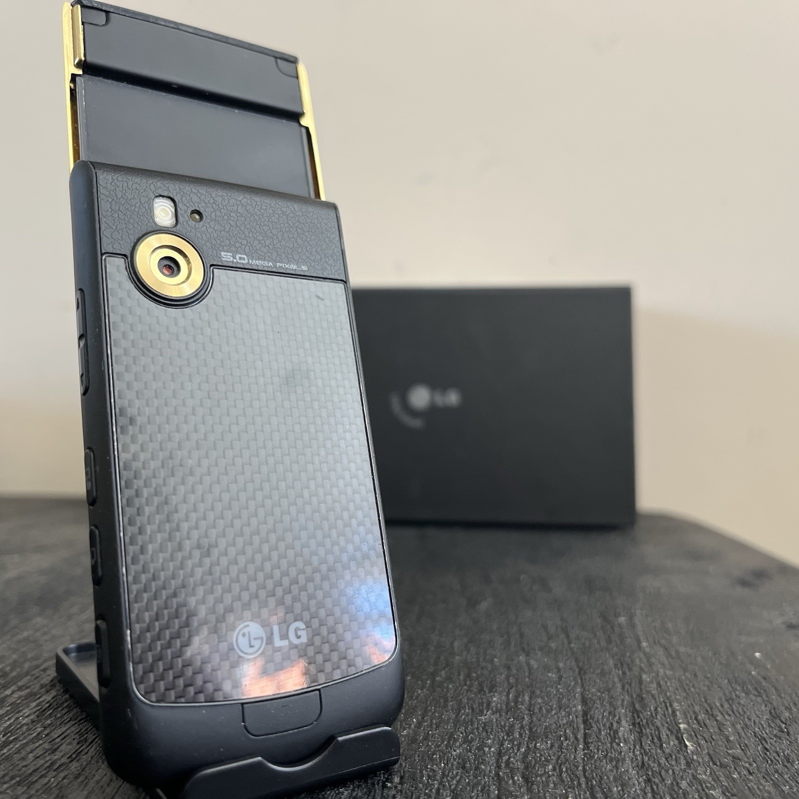 LG KF750 Secret Gold edition complete in box