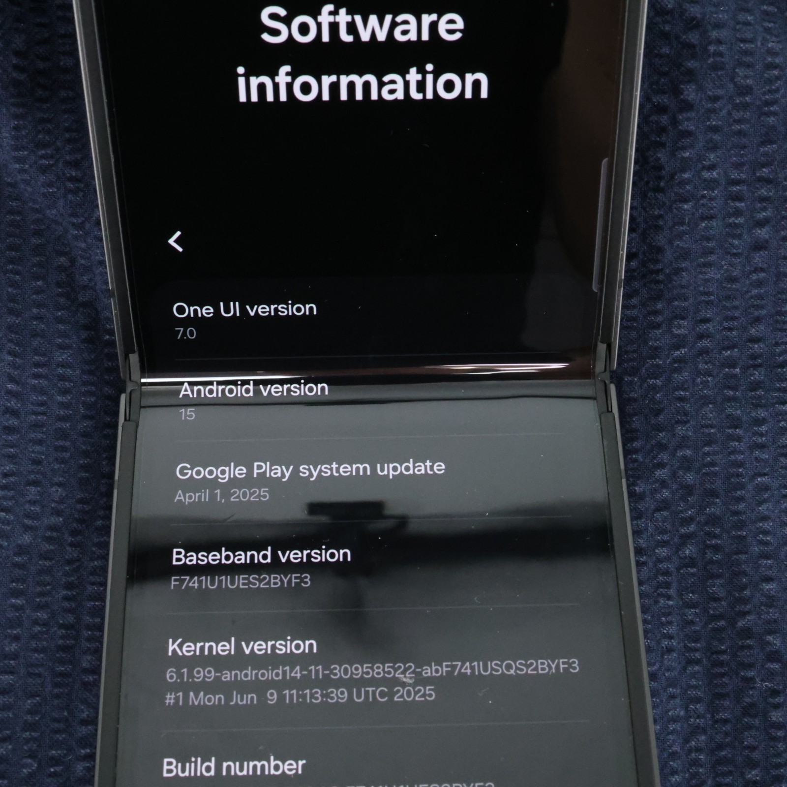 Samsung Galaxy Z Flip 6 5G 512GB 12GB RAM Crafted Black Factory Unlocked Used