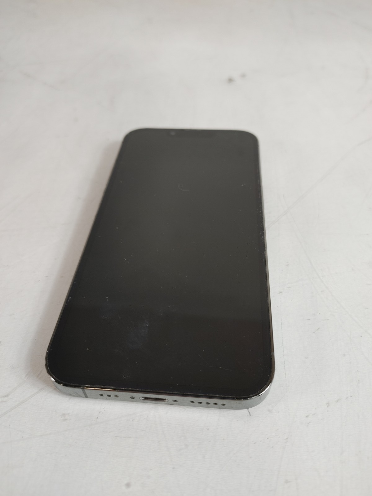 Apple iPhone 13 Pro A2483 128 GB iOS 26.3.1 (Wi-Fi + 5G) Unlocked For Parts
