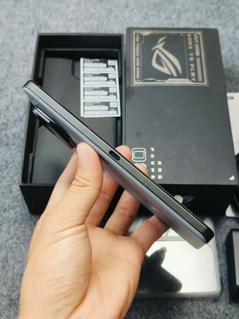 Asus ROG Phone 8 5G 6.78″ 50MP Android Google Play Global 12+256GB RAM