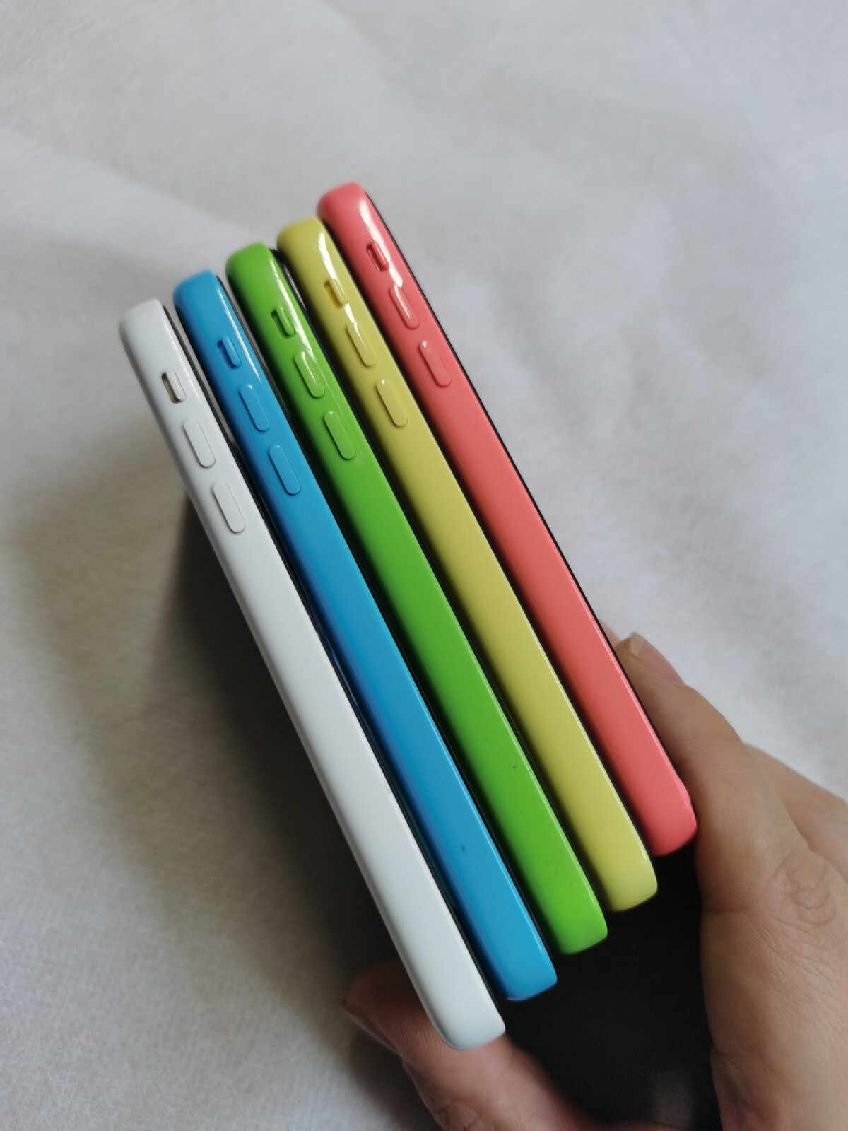 85% N ew Apple iPhone 5c 8 16 32GB (GSM Unlocked) White Blue Green Yellow Pink