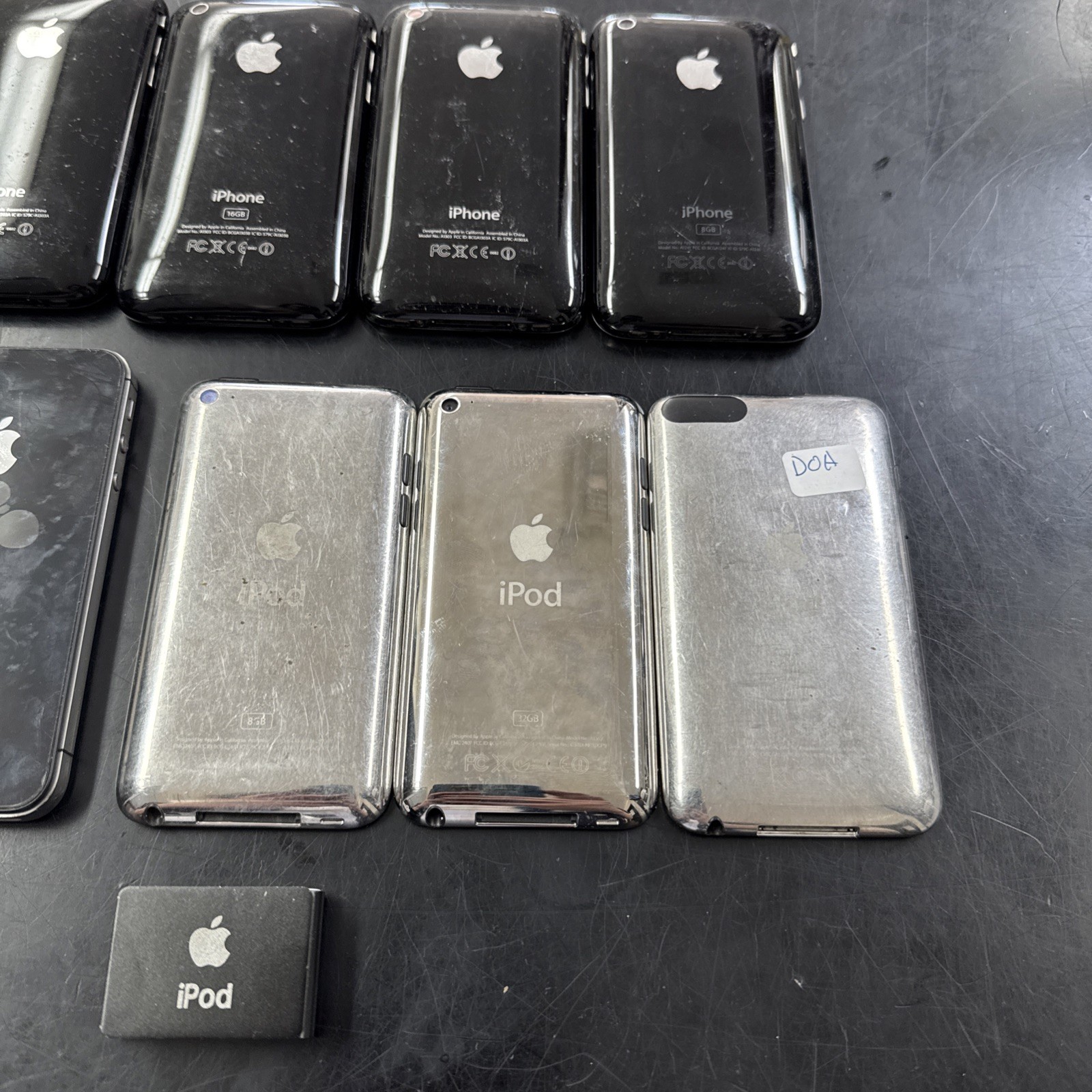 Lot Of 10 – Apple iPhone 3GS 16GB A1303 / iPhone 4 A1332 / Touch 4 – Untested H7