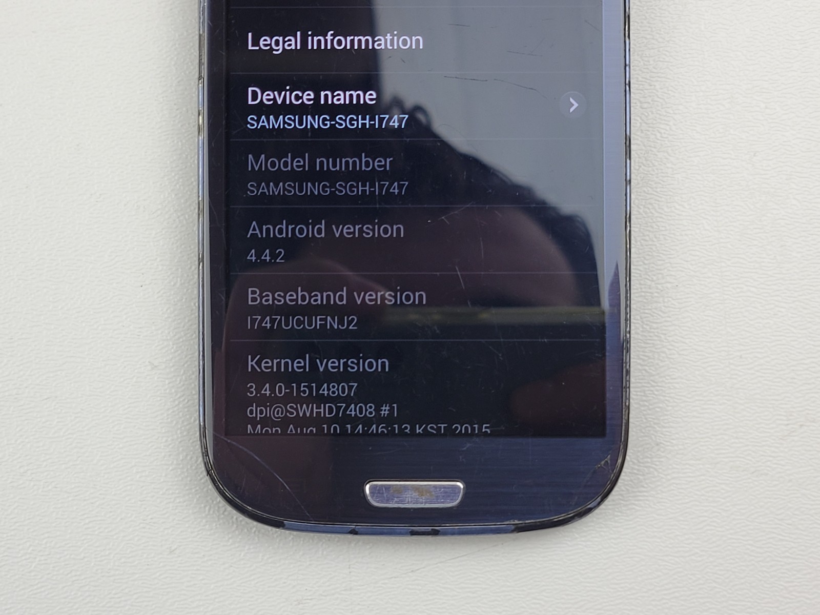 Samsung Galaxy S III (S3) (SGH-i747) 16GB (AT&T) – CRACKED – Clean IMEI – B414