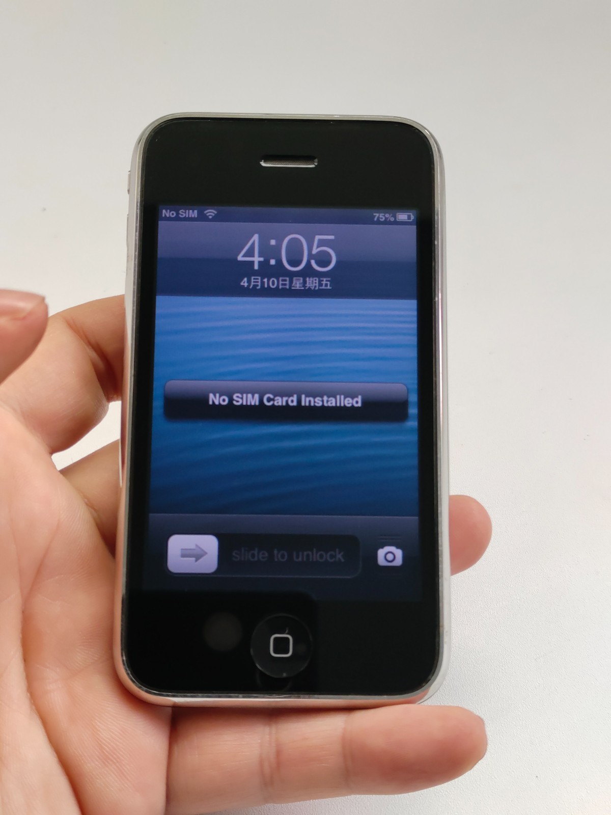 Original&Working Apple iPhone 3G/3GS 8-16-32GB Factory UNLOCKED White/Black