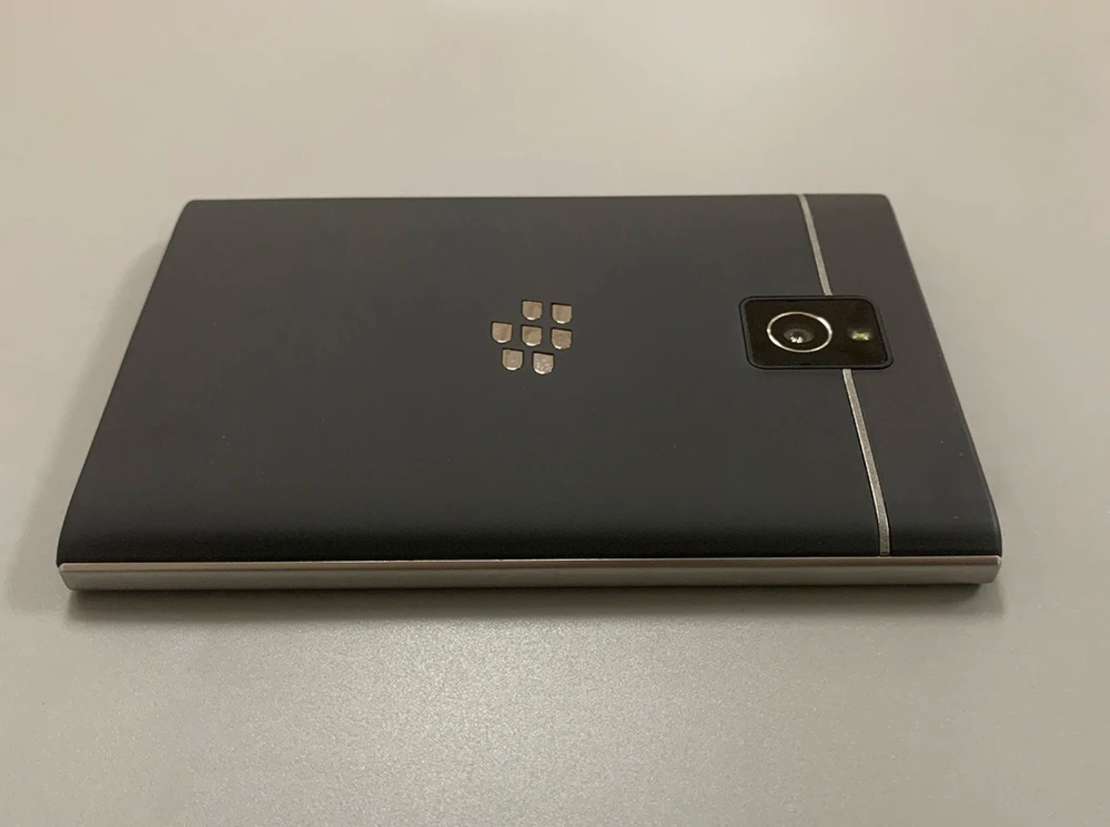 Blackberry Passport Q30 Original Unlocked BlackBerryOS 4.5” 32GB 13.0MP Phones