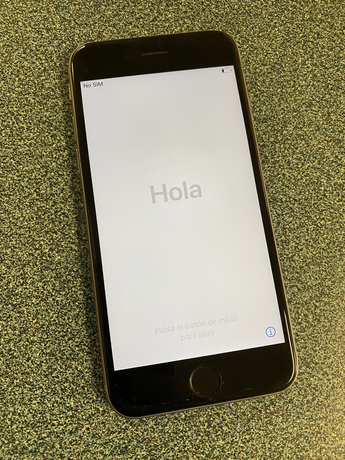 Apple iPhone 6s – 32GB – Silver (Verizon) A1688 (CDMA + GSM)