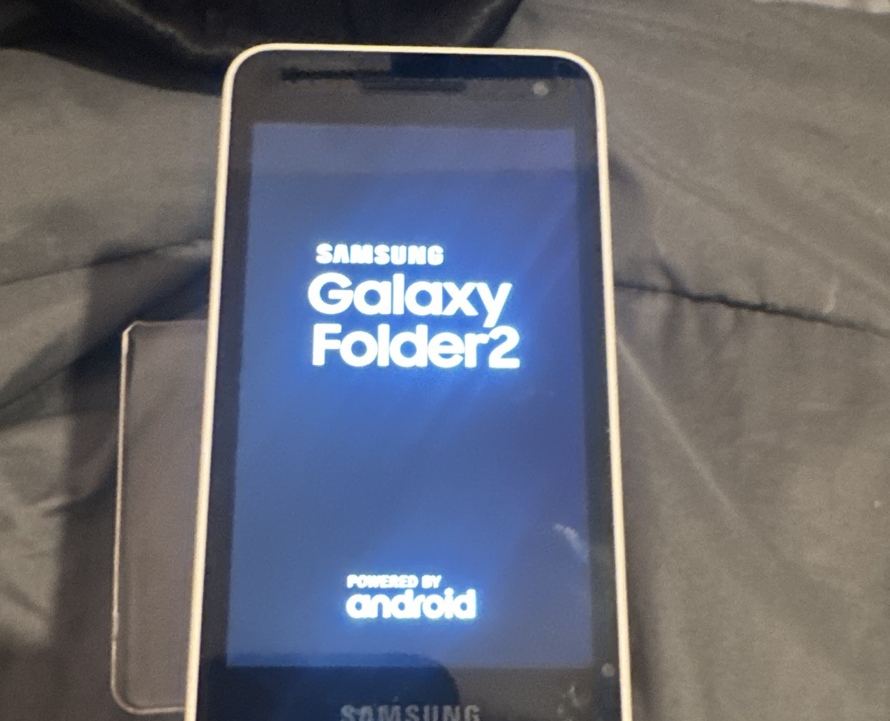 Samsung Galaxy Folder 2 SM-G160N Unlocked White Flip Android 32GB 8MP LTE