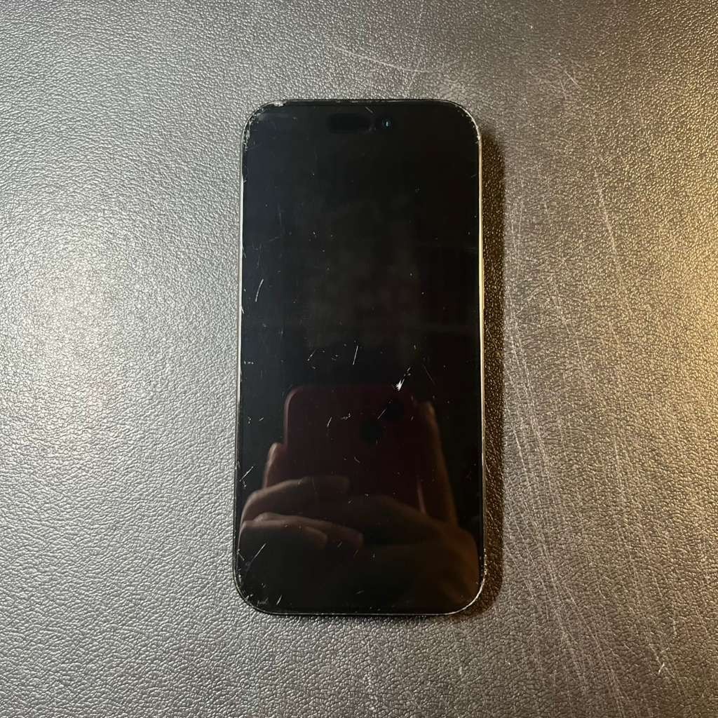 Apple iPhone 16 Pro – 256 GB – Black Titanium (Unlocked) – Cracked Back/READ