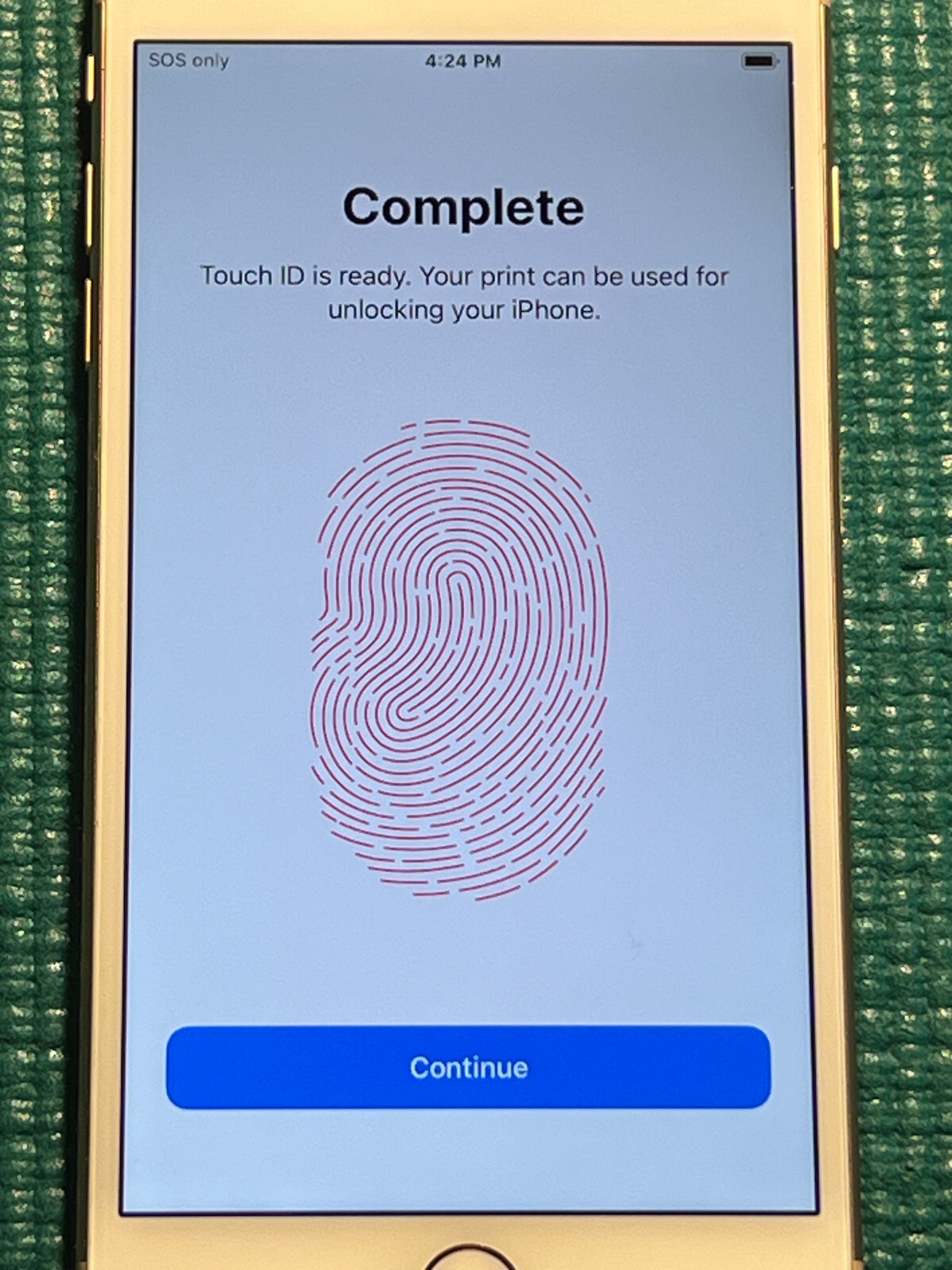Apple iPhone 8 Plus – 64GB – Gold unlocked A1897 (GSM)